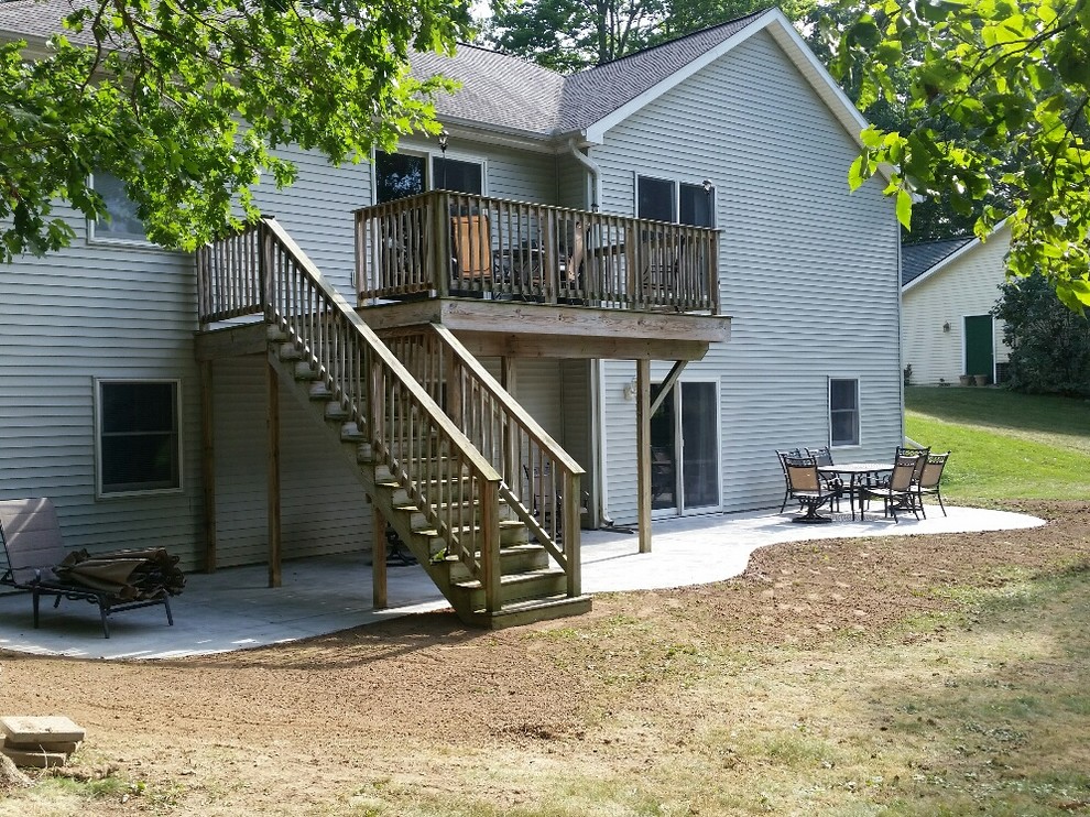 Need landscape idea for new patio next to septic tank