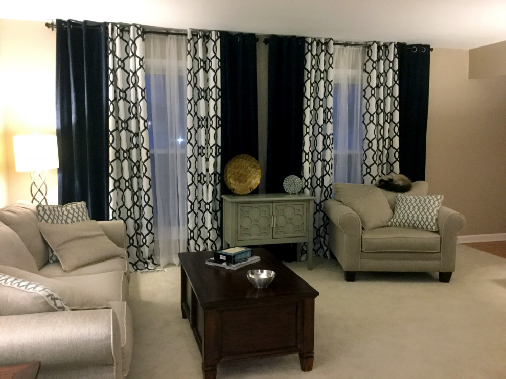 Home design - transitional home design idea in Chicago