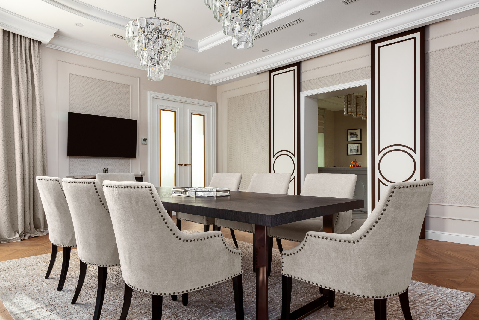 Строительство дома и отделочные работы. Дом на Новой Риге. 700 кв.м.