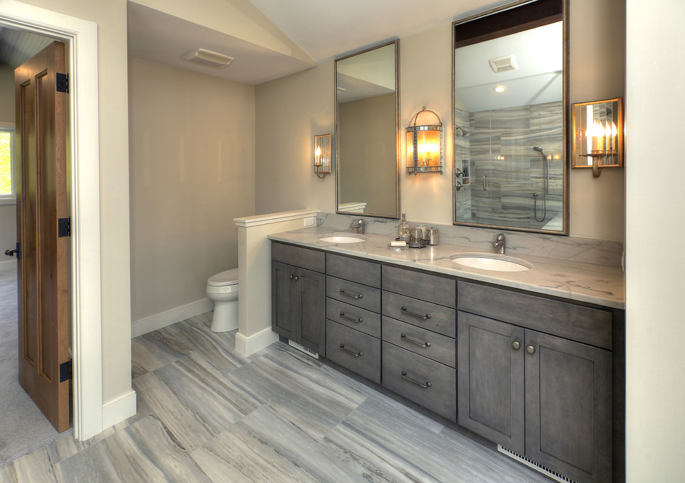 Bathroom - transitional bathroom idea