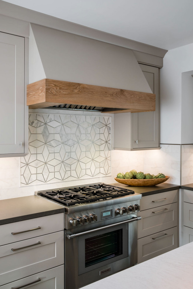 Inspiration for a transitional kitchen remodel in Sacramento