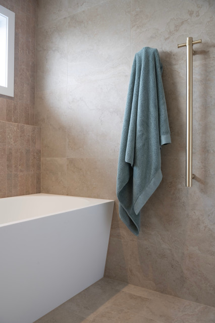Aranda Project modern-bathroom