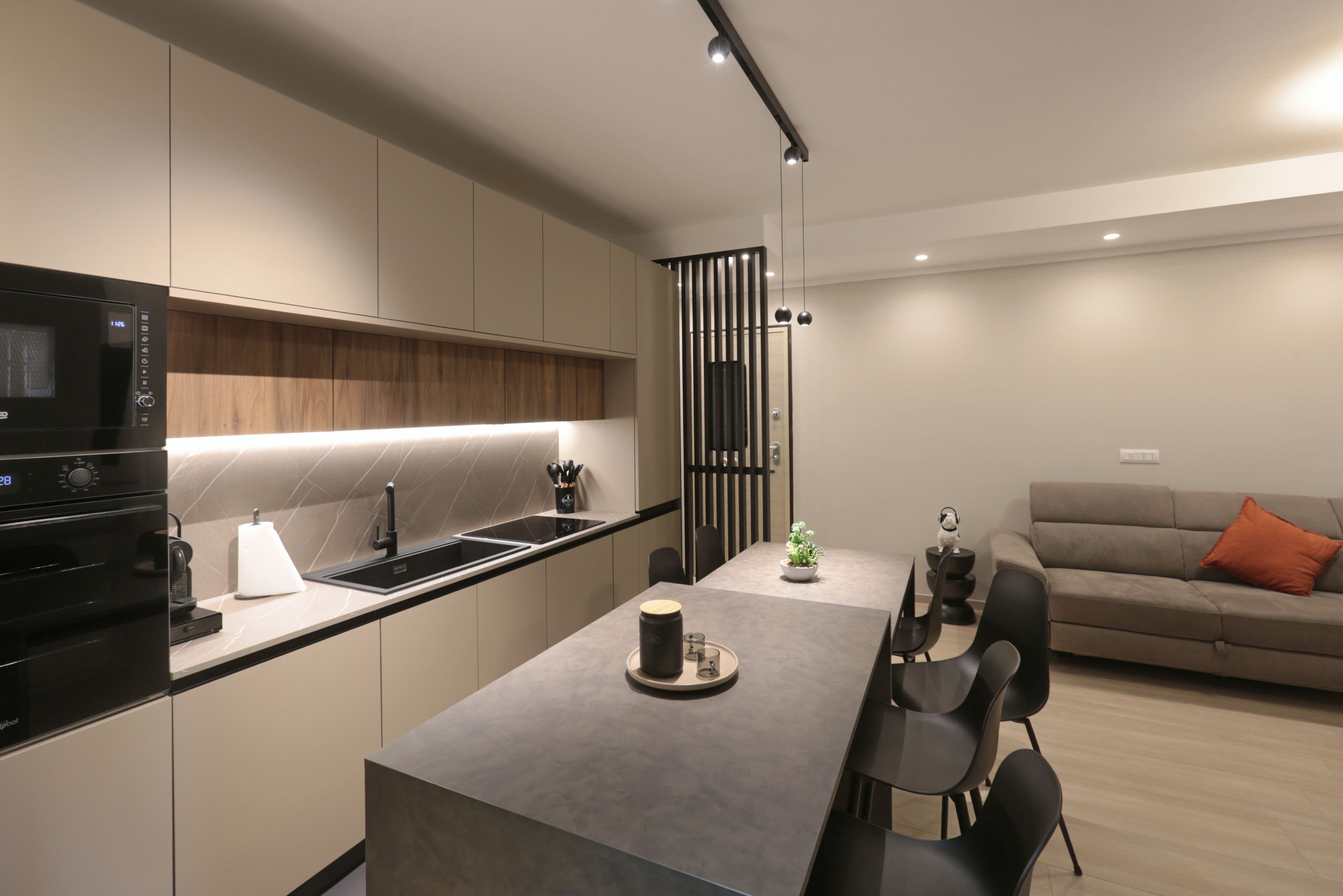 LA CASA  MODERNA & SOFT INDUSTRIAL