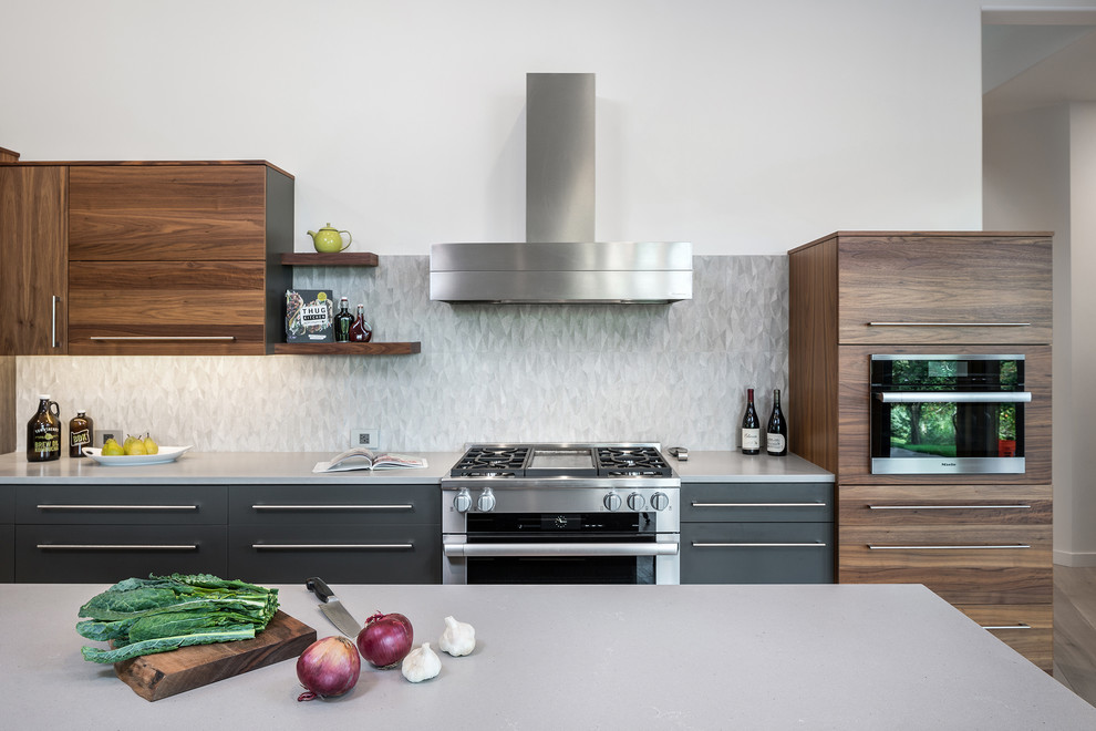 Modern Kitchen - Kitchen - Portland - by KuDa Photography