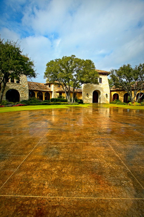 Briggs Ranch All Tile Pool/Spa/Landscape