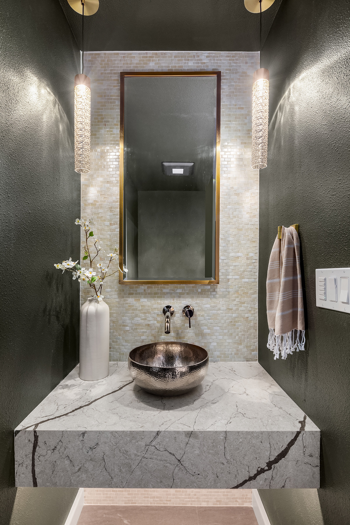 Moody Laundry Room - Woodinville