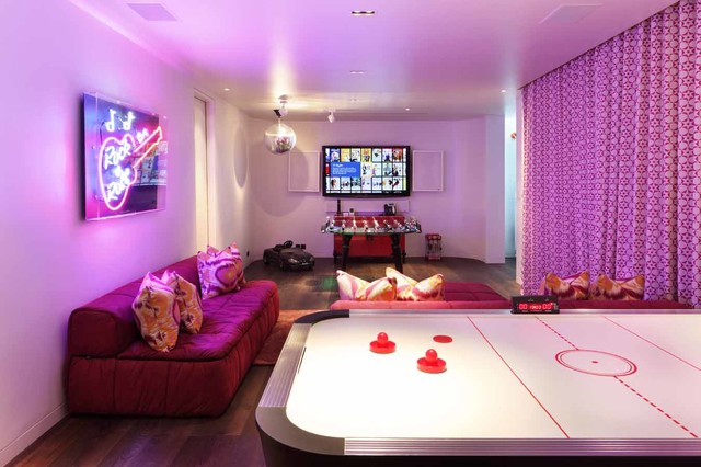 Cap d&rsquo;Antibes contemporary-family-room
