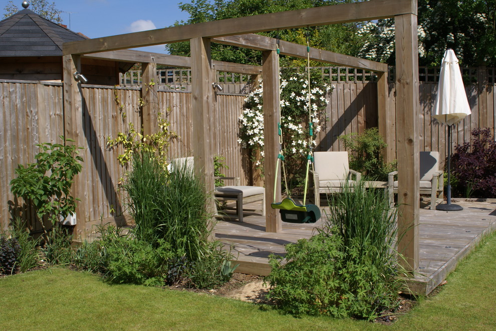 Inspiration for a small contemporary garden in Cheshire.