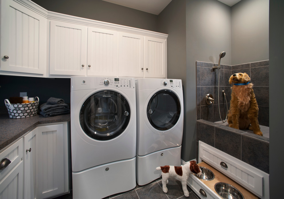 Inspiration for an arts and crafts laundry room in Wilmington.