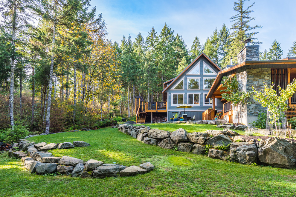 Inspiration for a rustic home design remodel in Vancouver