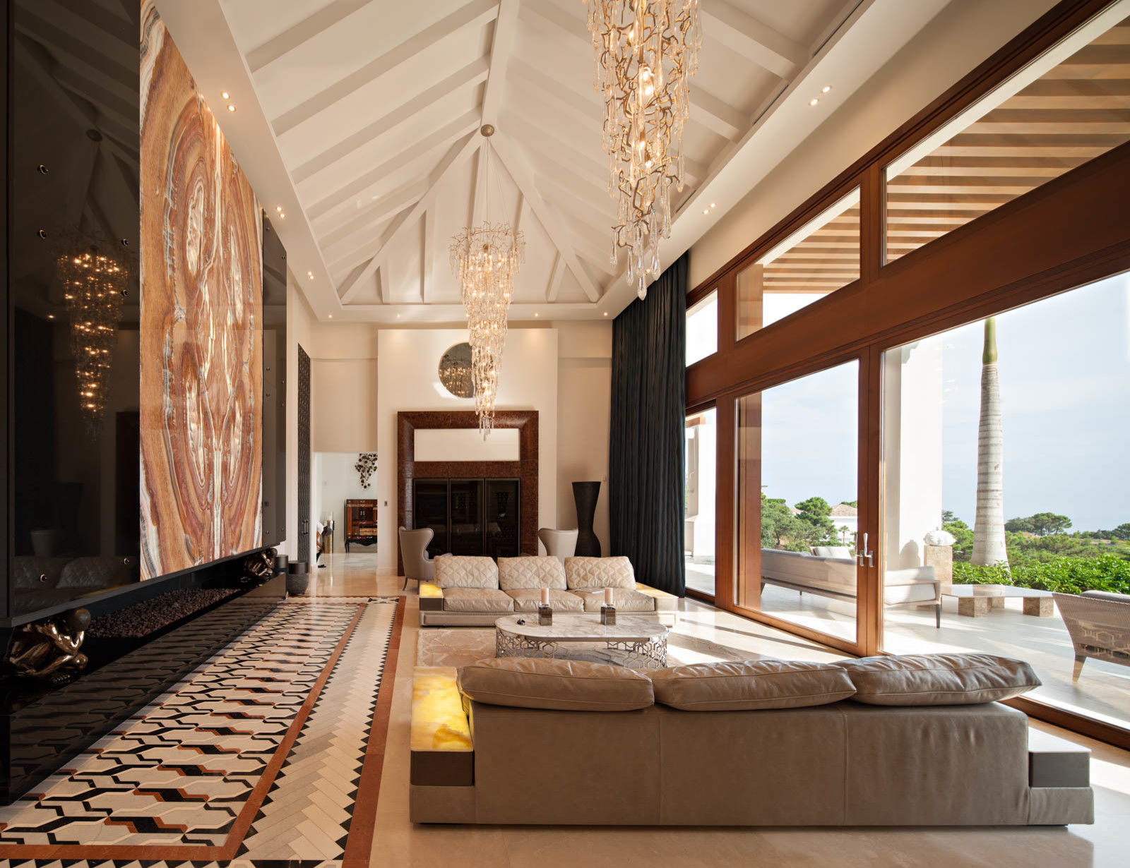 Дом с видом на Гибралтар