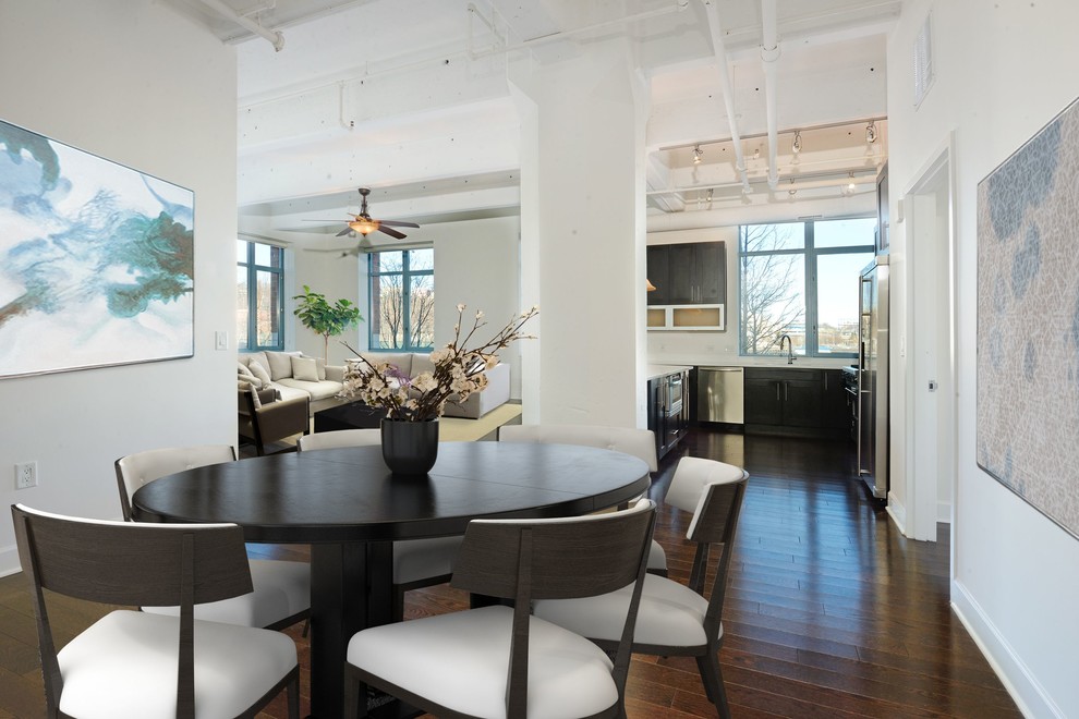This is an example of a modern dining room in New York.