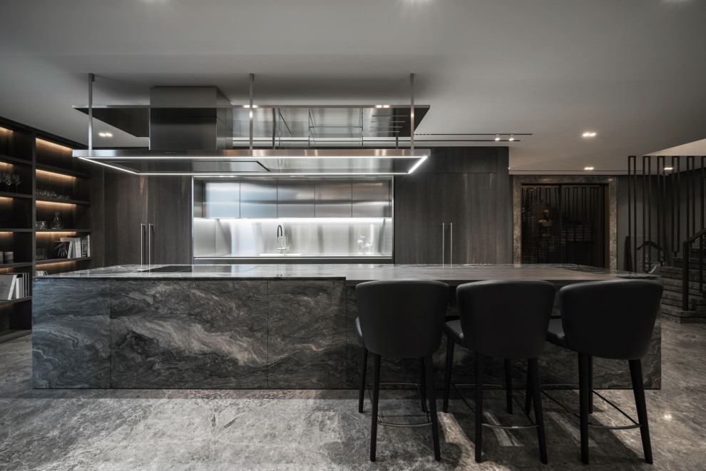 Triumph: eclectic style of stones & metals