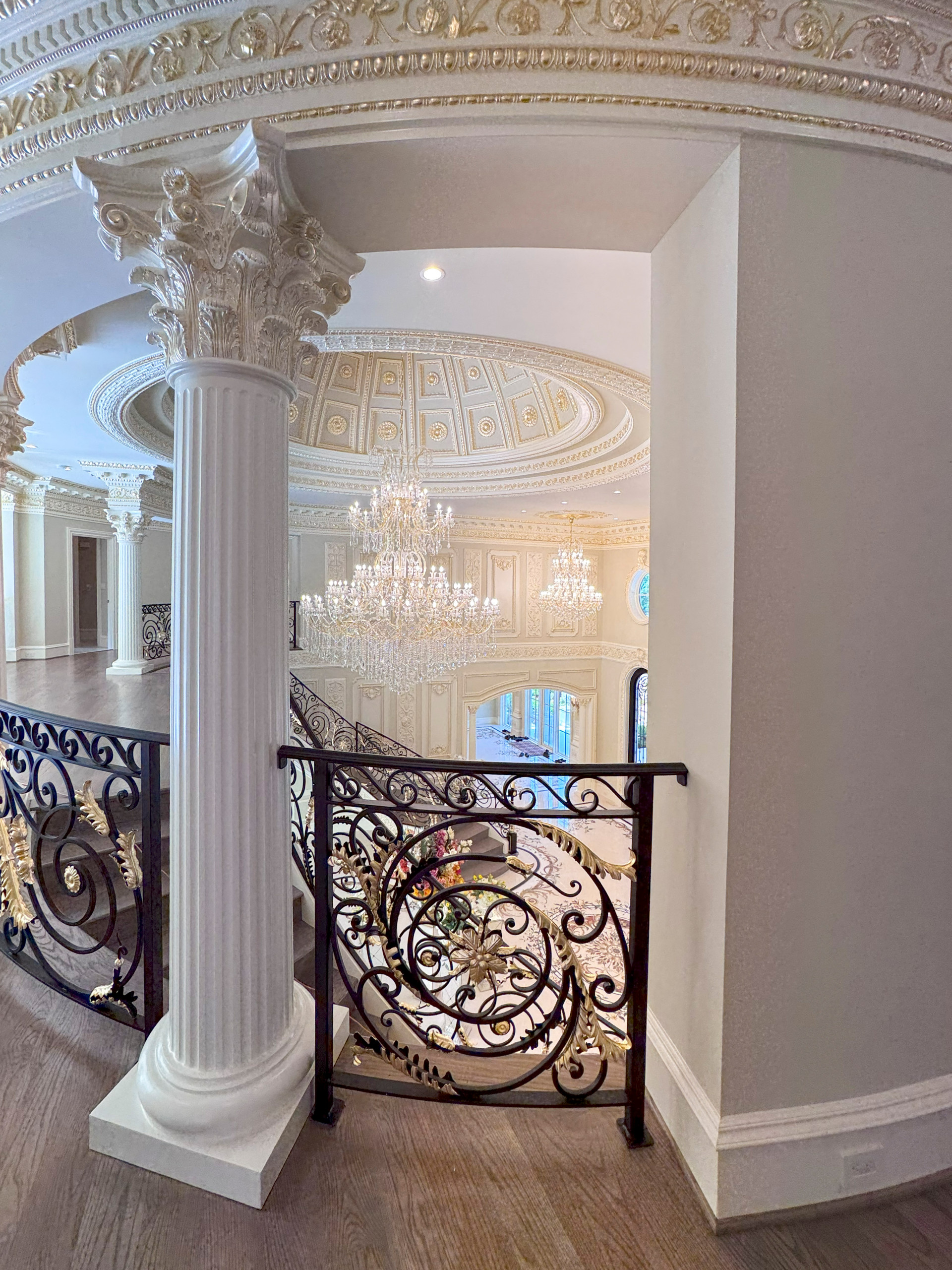 135_Vibrant Staircase with Touch of Historic Grandeur, Great Falls, VA 22066
