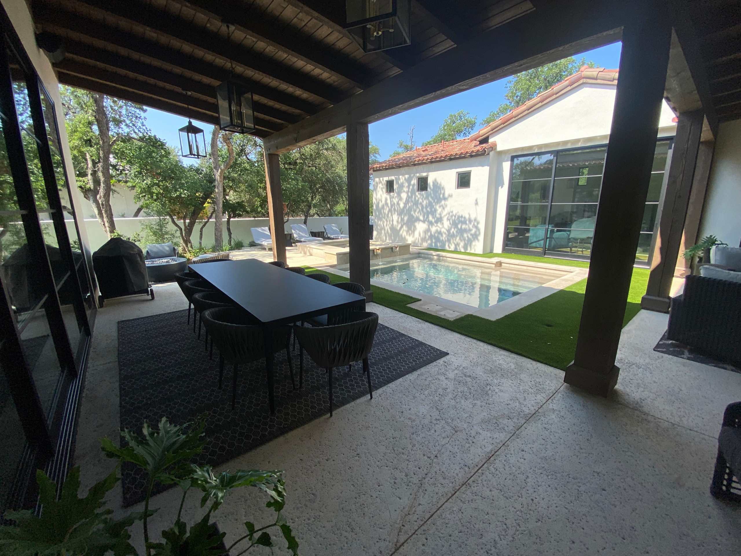 San Antonio Modern More or Less