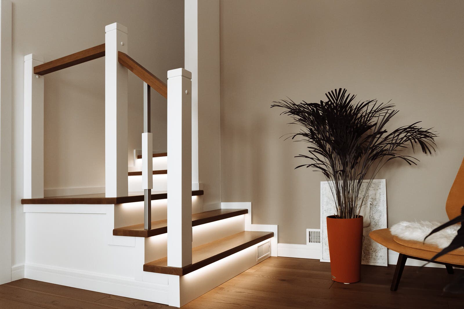 Проект 5 - Обшивка 3х этажей бетонной лестницы дубом