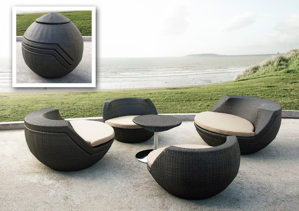 Ovum Modern Brown 5 Piece Egg Shaped Patio Set