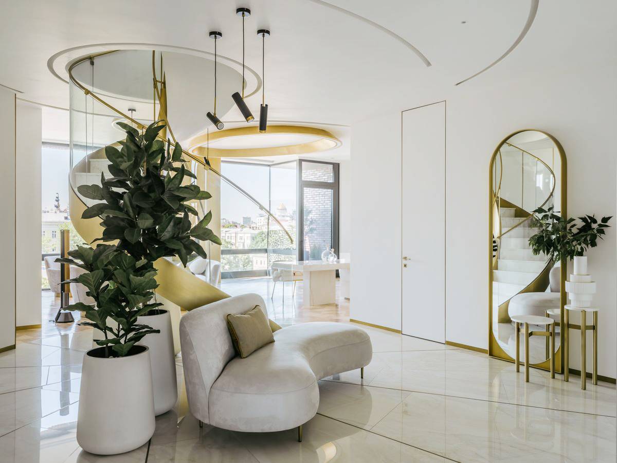 Ордынка Москва. Спиральная лестница Шик