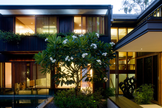 Samford House modern-garden