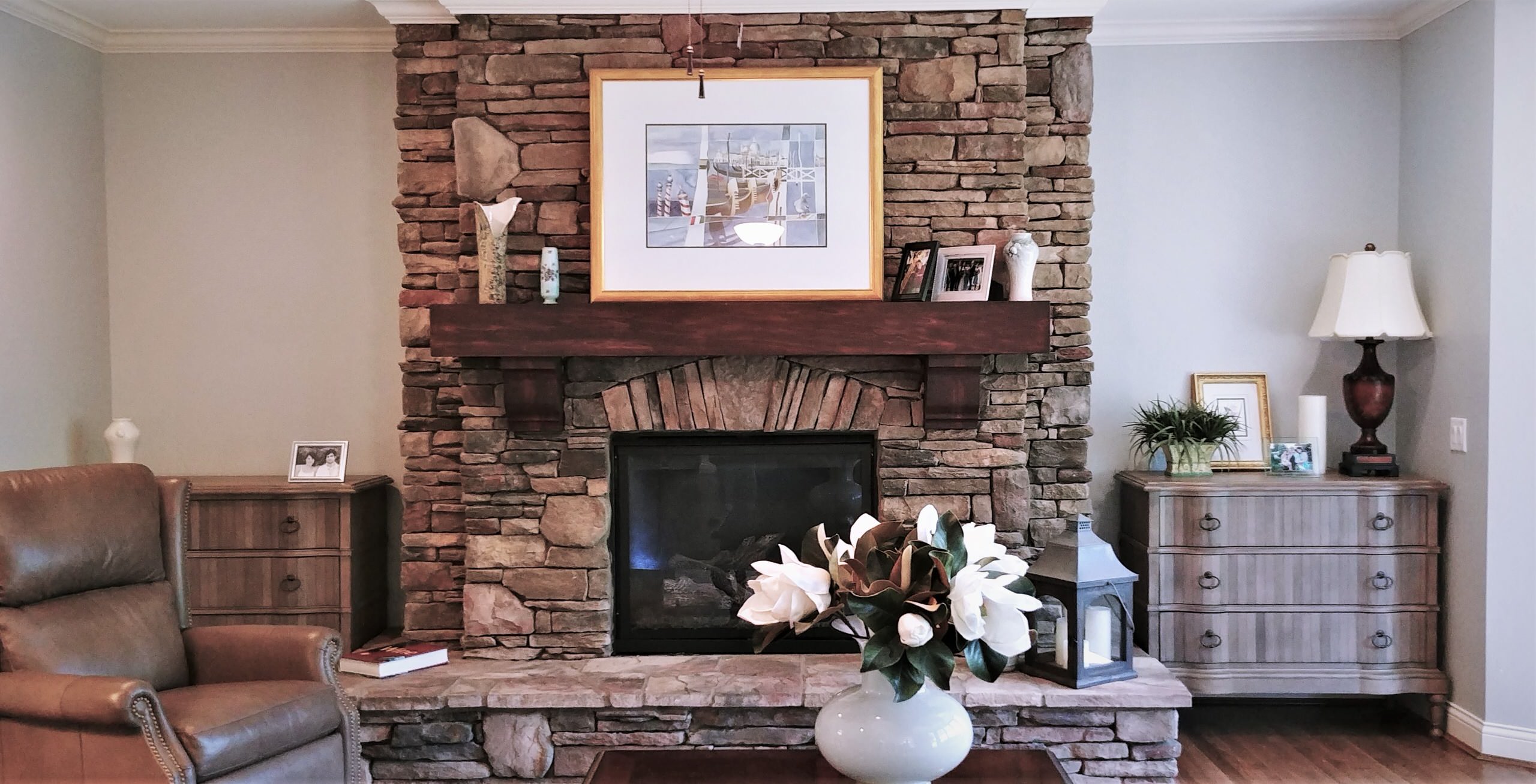 Southern Charm-Living room