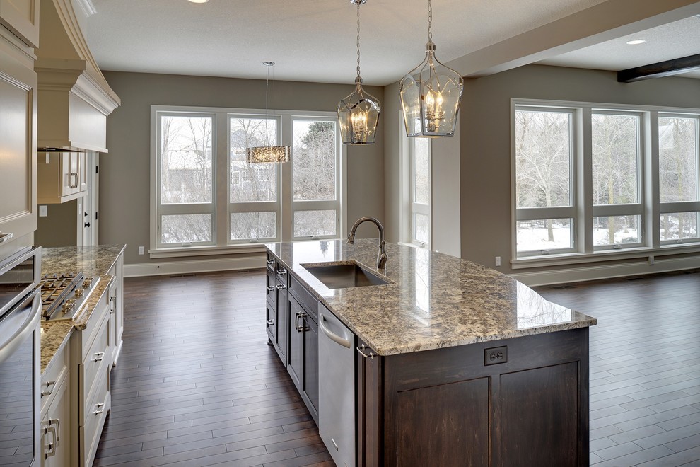 Example of a transitional kitchen design in Minneapolis