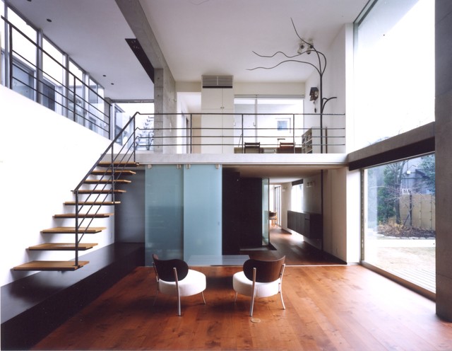 Court&rsquo;s House mid-century-wohnbereich
