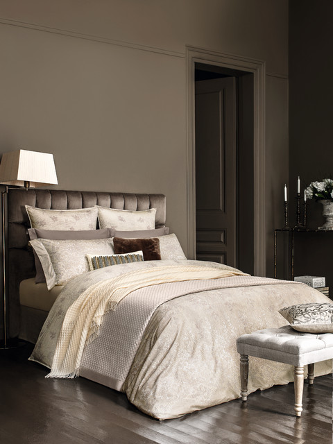 Интерьеры Togas &mdash; Лето 2017 transitional-bedroom