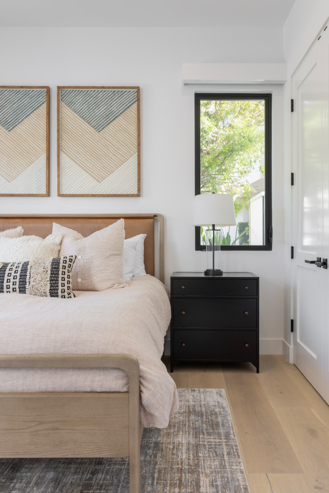 Inspiration for a transitional home design remodel in Orange County