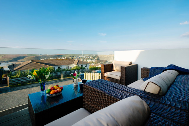 Tregoose, Polzeath, Cornwall beach-style-deck