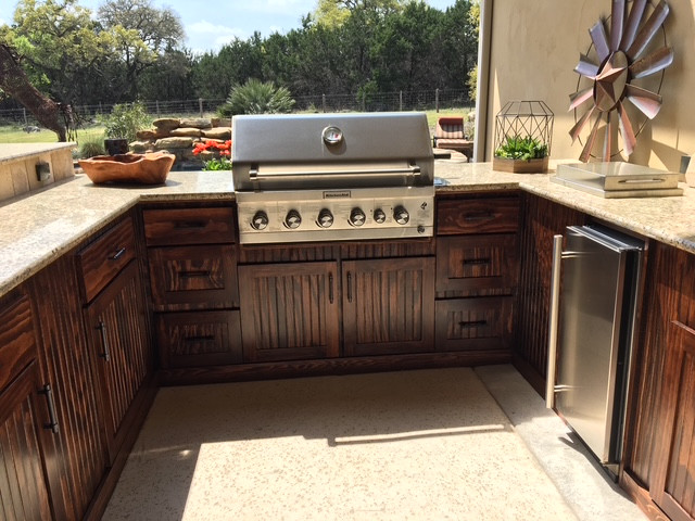 Outdoor Kitchen