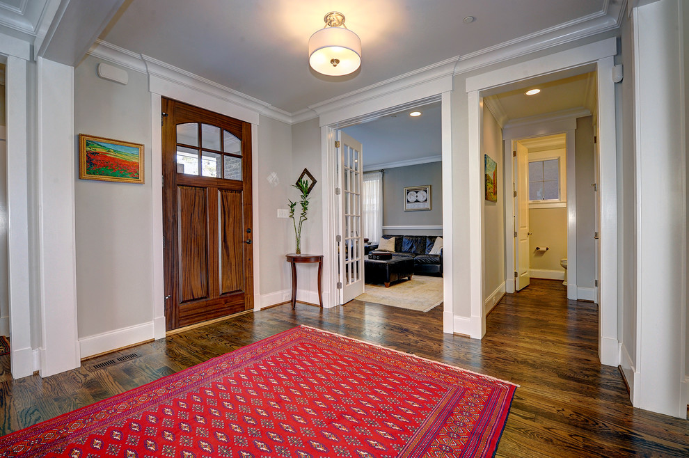 Example of a transitional entryway design in DC Metro