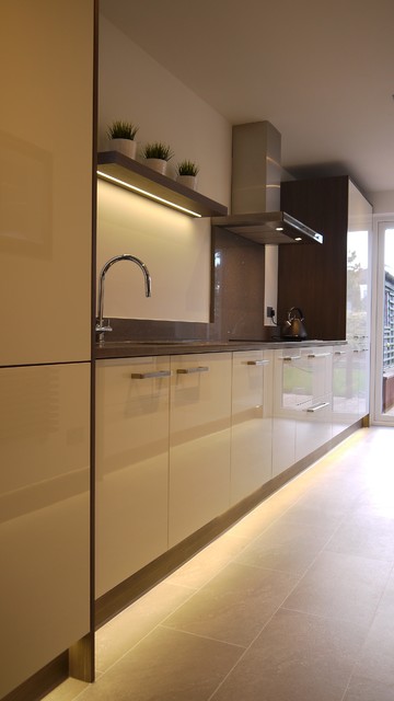 Bespoke Kitchen Installation koek