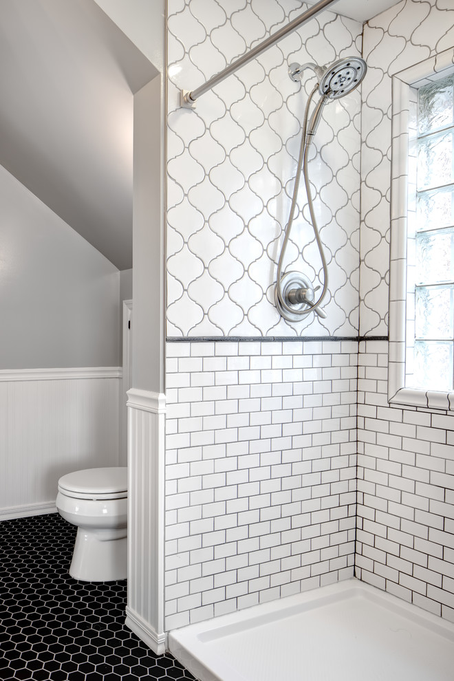Photo of a transitional 3/4 bathroom in Minneapolis.