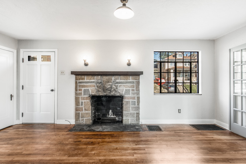 Home design - transitional home design idea