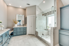 Bathroom of the Week: Updated Style and Storage for Empty Nesters