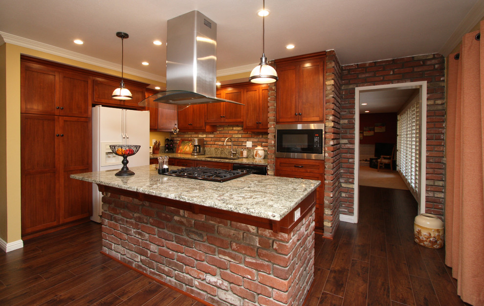 Inspiration for a mid-sized transitional kitchen remodel in Orange County