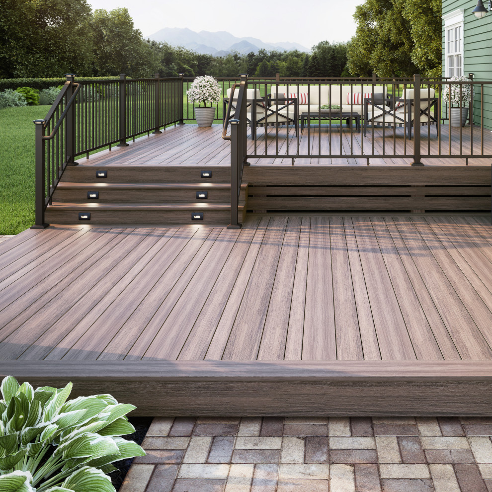 Inspiration for a transitional deck in Grand Rapids.