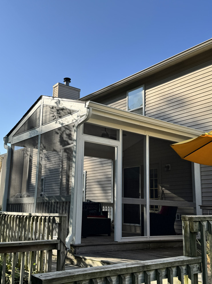 Sweet Briar North Screened in Porch