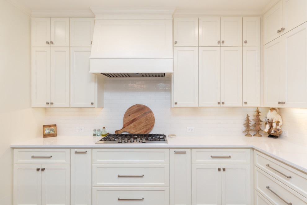 Inspiration for a transitional kitchen remodel in Atlanta