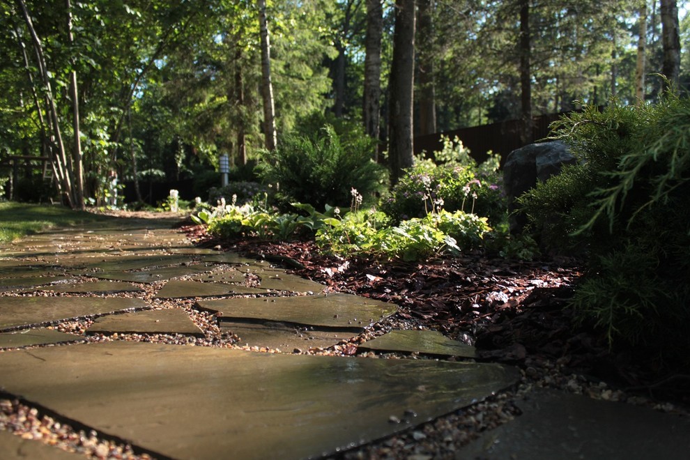 Теневой сад в Новогорске.