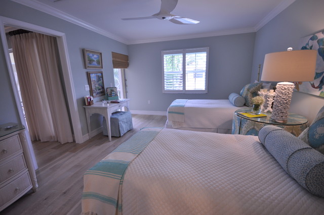 Downtown Naples scandinavian-bedroom