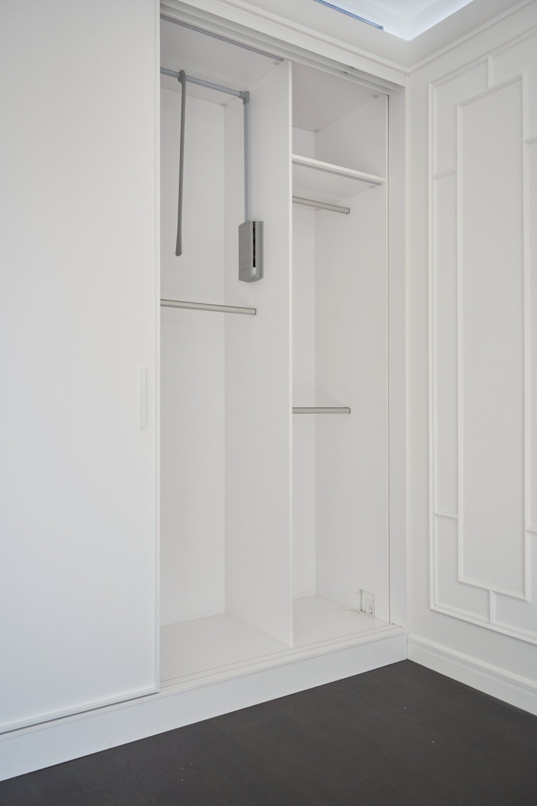 Белый шкаф-купе raumplus