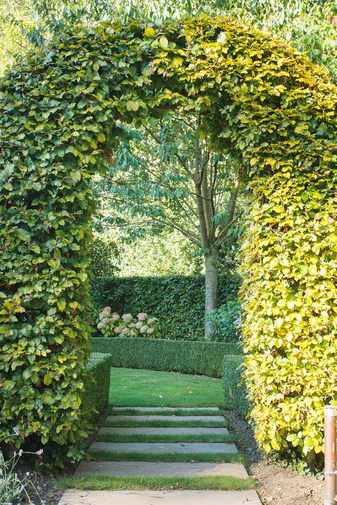 Inspiration for a traditional landscaping in Manchester.