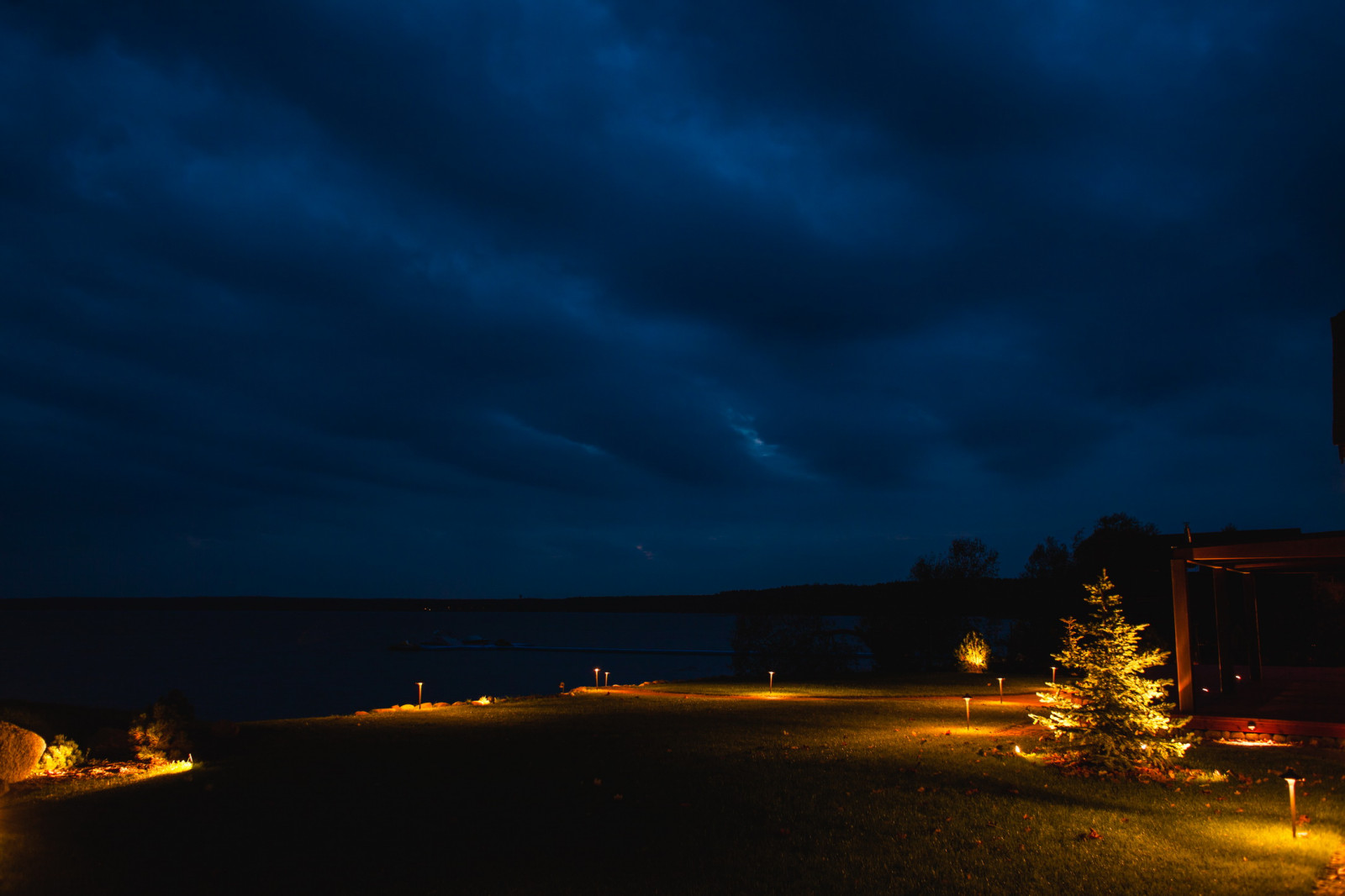 Ландшафтное освещение