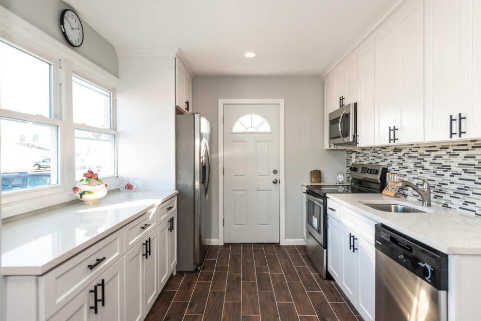 Home design - transitional home design idea