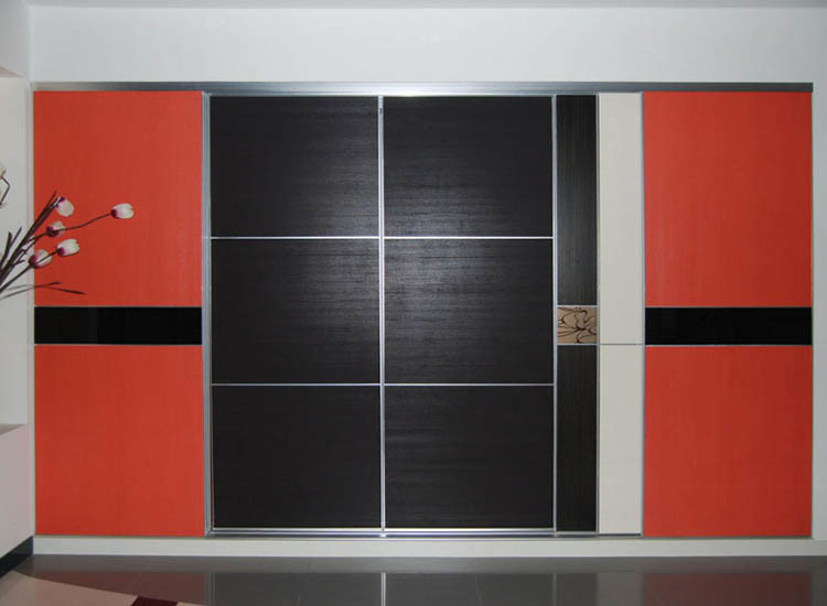 Современный дизайн шкафов-купе с фасадами ЛДСП