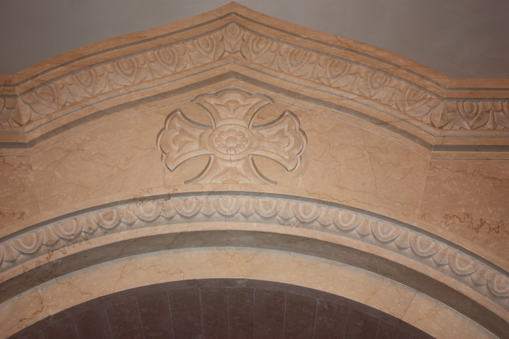 Иконостас в храме Пирогово.Московская область.