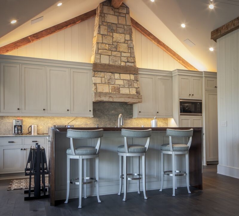 Mid-sized galley eat-in kitchen photo