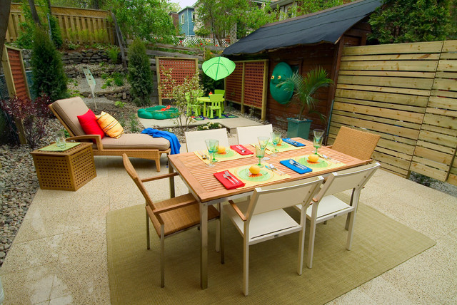 How to Design a Family-Friendly Yard for People of All Ages