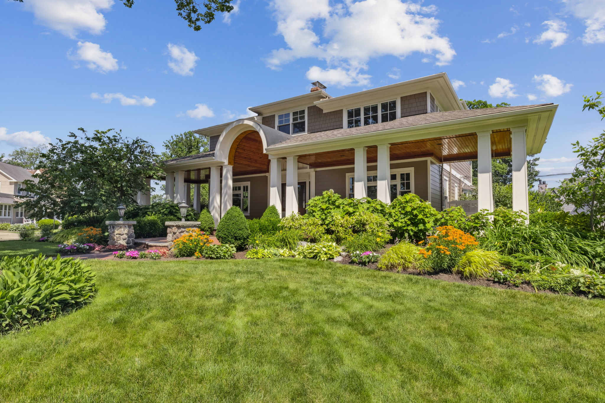 Rocky River Front Porch 2024